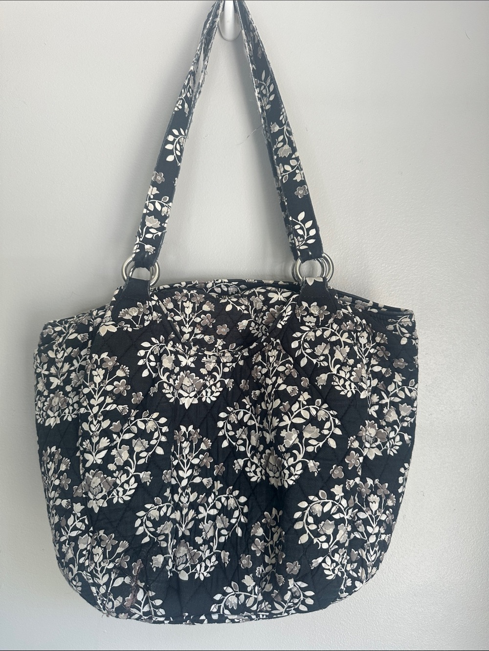Retired Vera Bradley Glenna Satchel Purse  Bag in Chandelier Noir